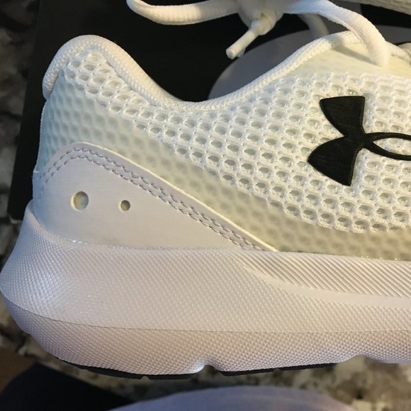 Under Armour Surge 3 Women's Running Shoes White Sneakers Athletic Mesh NEW BOX - Picture 6 of 8